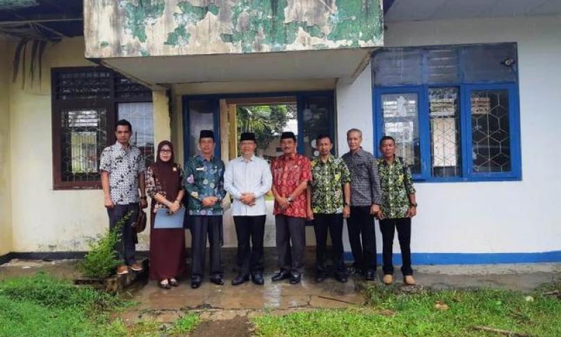 Gubernur didampingi Kadis TPHP tinjau eks kantor Koni Bengkulu