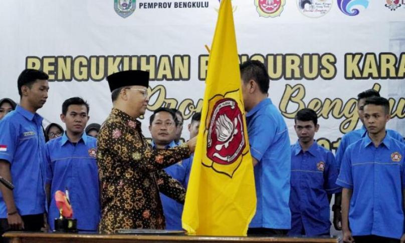 Sekjen Karang Taruna Pusat Deden Sirajudin, saat menyampaikan sambutan pada pengukuhan Karang Taruna Provinsi Bengkulu masa bhakti 2019-2024, di Balai Raya Semarak Bengkulu, (3/8).
