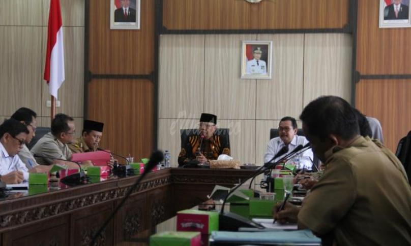 Rapat pembahasan tentang pelepasan lahan Eks HGU di Bengkulu Tengah, Senin(18/8)