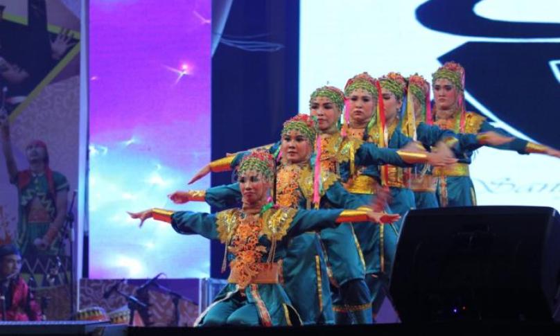Pertunjukan finalis tari kreasi Tabut Bengkulu