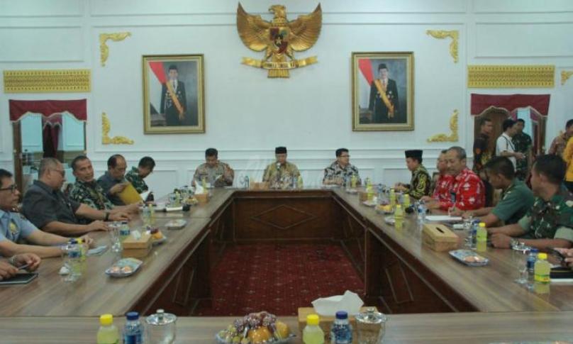 tanggal 20 Oktober 2019 mendatang, Gubernur Bengkulu Rohidin Mersyah langsung melakukan rapat internal bersama Forkopimda Provinsi Bengkulu, Kamis (17/10) bertempat di Gedung Daerah Balai Raya Semarak Bengkulu.