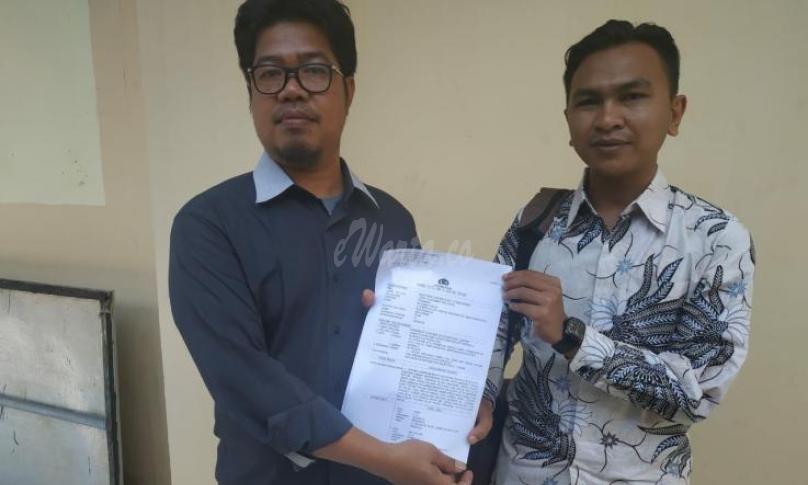 Kuasa hukum pelapor usai melaporkan dugaan penipuan berkedok arisan ke Polres kota Bengkulu.