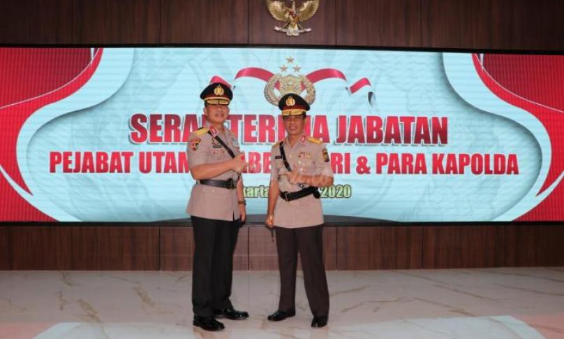 Serah Terima Jabatan (sertijab) Pejabat Utama Mabes Polri dan Para Kapolda pagi tadi Jumat (08/05) di Aula Rupatama Mabes Polri Jalan Trunojoyo Jakarta Selatan.