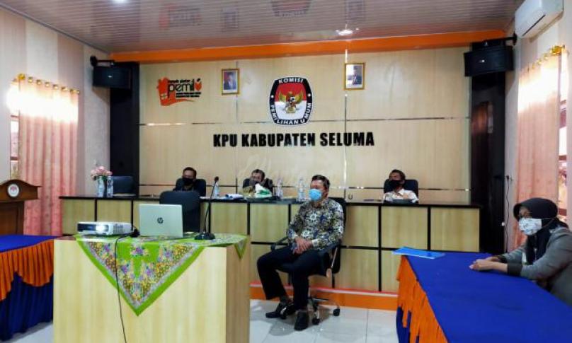 Komisi Pemilihan Umum (KPU) Kabupaten Seluma mengikuti Rakor bersama KPU provinsi Bengkulu secara Virtual.