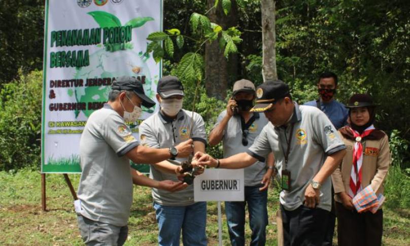 peringatan Hari Harimau Sedunia (Global Tiger Day) di Kawasan Hutan Mahoni, Damar dan Pinus (Madapi) di Desa Pal.VIII,