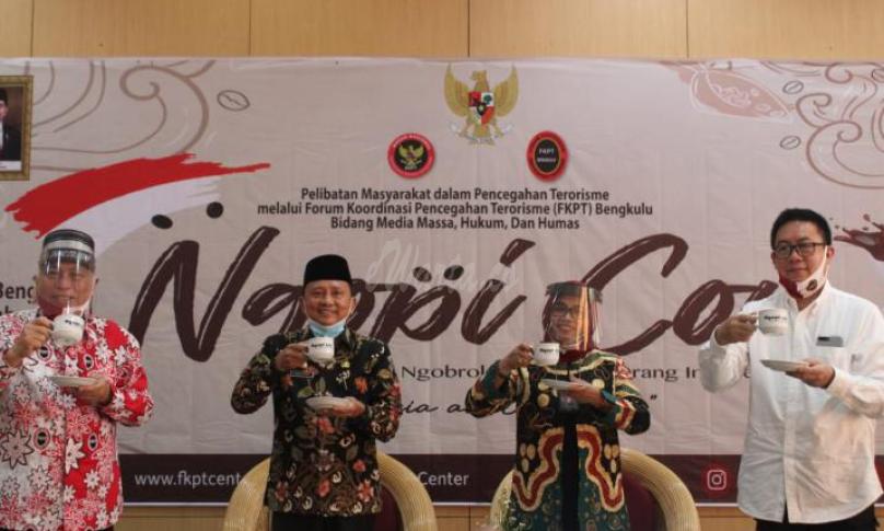 Hamka saat membuka acara Forum Group Discussion (FGD) Forum Koordinasi Pencegahan Terorisme Provinsi Bengkulu, Kamis (03/9) bertempat di Hotel Grage Horizon Bengkulu.