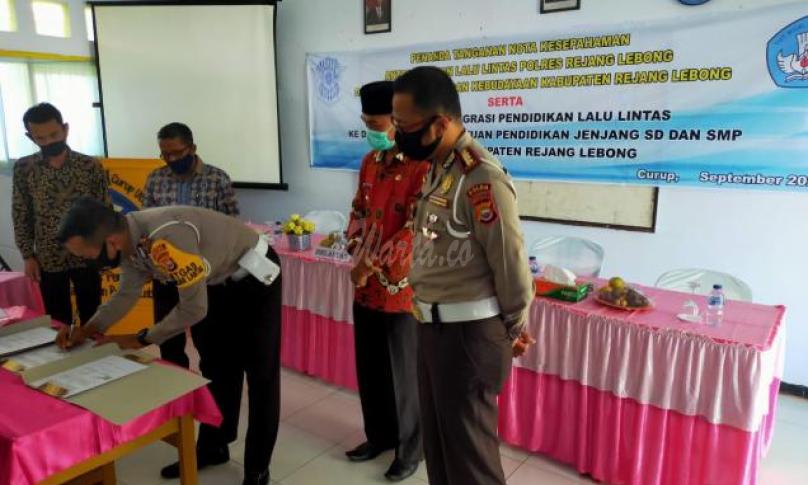Penandatangan Nota Kesepahaman