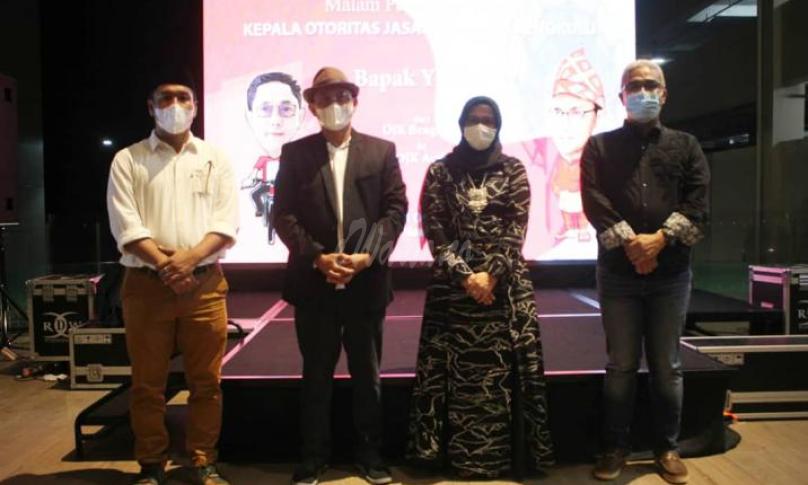 Kepala OJK Bengkulu (kedua dari kiri)