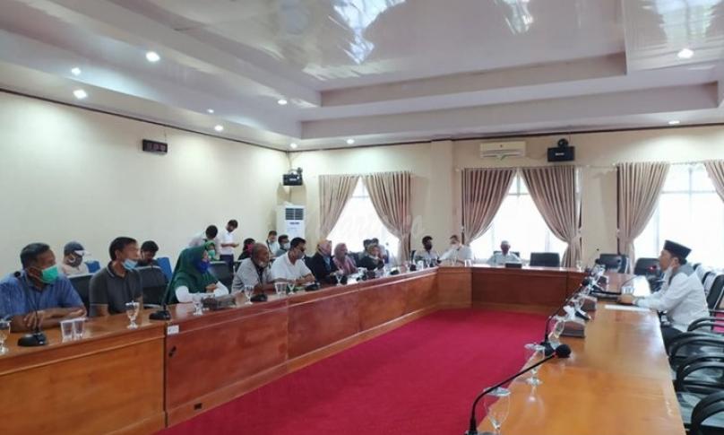 Hearing warga dengan DPRD Kota Bengkulu