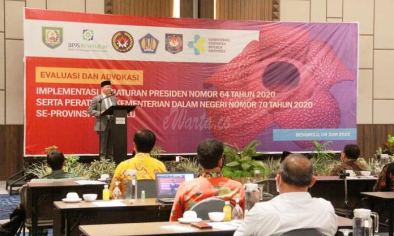Gubernur Bengkulu Rohidin Mersyah saat membuka Rapat Evaluasi dan Advokasi Implementasi Perpres No. 64 dan Peraturan Kemendagri No. 70 Tahun 2020 se Provinsi Bengkulu, Jumat (4/6/2021).