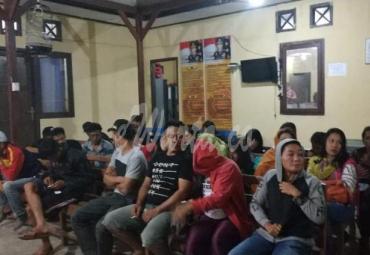 Belasan wanita malam dan lelaki hidung belang diamankan
