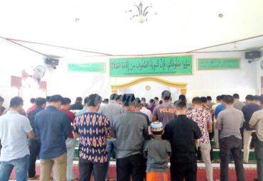 Polres Seluma laksanakan Sholat Ghoib untuk Almarhum Jendral Polisi 