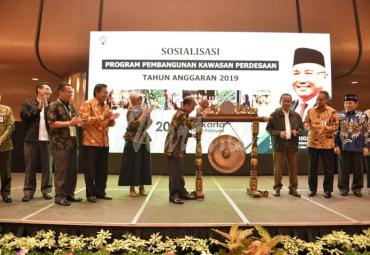 Sekjen Kemendes PDTT Resmikan Sosialisasi Pembangunan Kawasan Perdesaan