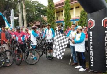 Walikota Bengkulu H. Helmi Hasan membuka Fun Bike dalam rangka HUT Kota Bengkulu ke-300