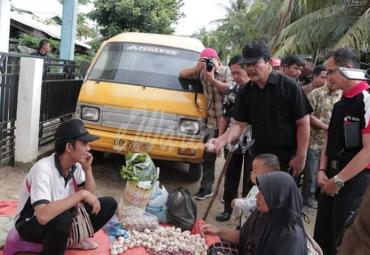 Wakil Bupati Seluma (Suparto, M Si) pantau langsung harga sembako dan makanan di pasaran