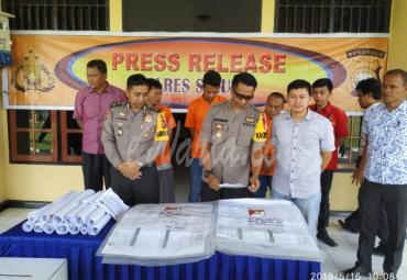 Pers Release penetapan 3 tersangka anggota PPK Ulu Talo di Mapolres Seluma