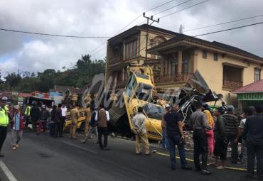Lakalantas 3 orang meninggal dunia ditempat