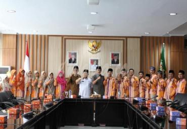 Sekda Provinsi Bengkulu, Nopian Andusti melepas 16 Kafillah STQN ke Pontianak, Kalimantan Barat