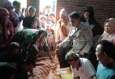 Korban tenggelam (Okta Wandika) ditemukan di Muara Sebayur 