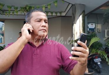 Kadiskominfotik Provinsi Bengkulu, Jaduliwan saat memantau dan memimpin apel jajaranya via teleconference