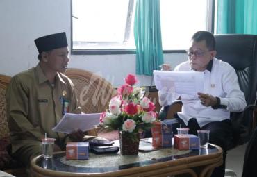 Rapat persiapan pemberangkatan Calon Jamaah Haji Bengkulu Selatan di ruang Asisten I