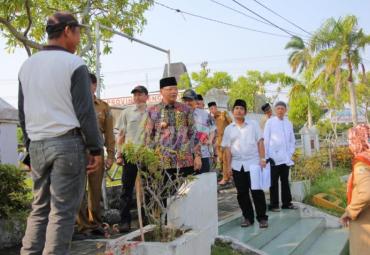 Gubernur Bengkulu (Dr. H. Rohidin Mersyah)