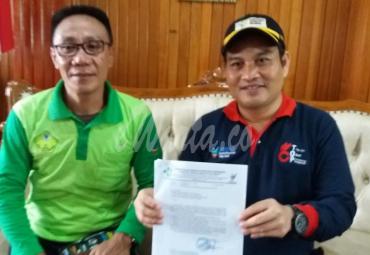 Kepala Dinas Kesehatan Provinsi Bengkulu, Herwan Anthoni didampingi Kasi Promkes saat diwawancarai ewarta co