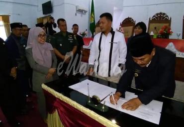 Paripurna pengesahan APBD-Perubahan Kabupaten Seluma, Jumat (23/8).