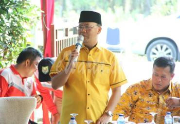 Gubernur Bengkulu Rohidin Mersyah menegaskan akan menurunkan tim investigasi  guna menangani masalah ketenagakerjaan di Kabupaten Mukomuko.