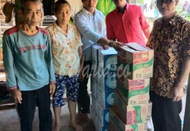 Relawan Bacabup Erwin-Yayan di tiga Desa terdampak Banjir.