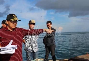 Gubernur Bengkulu, Rohidin Mersyah tinjau lokasi Dermaga Kahyapu, Pulau Enggano.