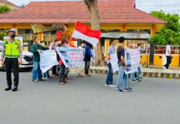 Aksi Gabungan LSM Rejang Lebong