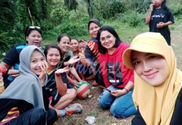 Komunitas "Emak Emak" Pecinta Volleyball