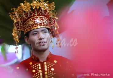 ilustrasi. Pengantin pria dengan pakaian adat Bengkulu