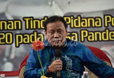 Ketua Bawaslu Abhan saat menjadi pembicara dalam Lokakarya Divisi Hukum Polri dengan tema Optimalisasi Penanganan Tindak Pidana Pemilihan Kepala Daerah Tahun 2020 di Masa Pandemi Covid-19, Rabu 4 November 2020/Foto: Humas Bawaslu RI