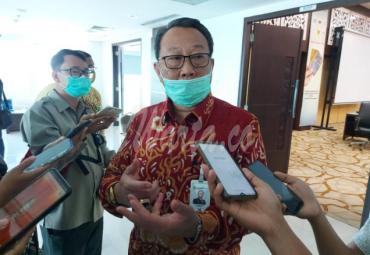 Pjs Direktur Utama Bank Bengkulu, Ikhwanul Okti saat memberikan keterangan kepada awak media.
