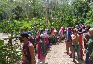 Warga Talang Giring Tuntut CV. RCA Ditutu