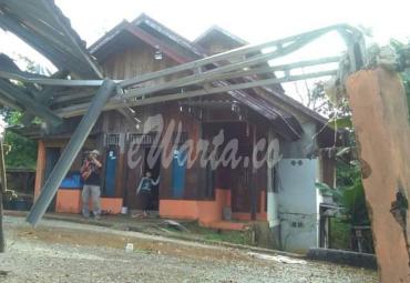 Hujan Disertai Angin Kencang di Seluma Rusak Rumah Warga