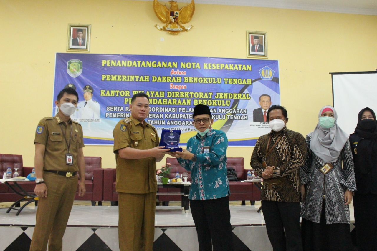 Pemkab Benteng Tanda Tangani MoU Pelaksanaan Anggaran 2021