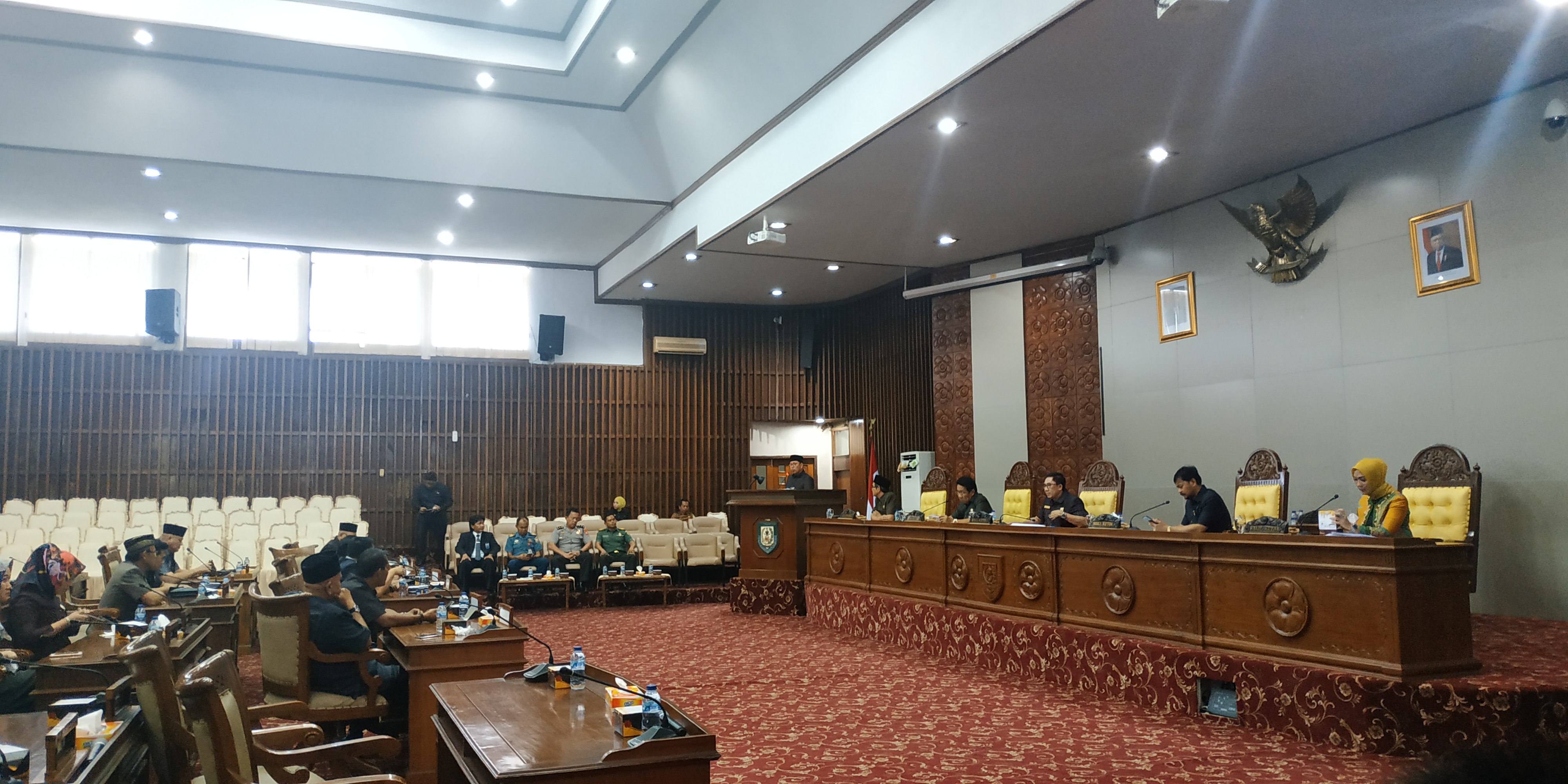 Paripurna penyampaian laporan hasil reses, Senin (16/3/2020).