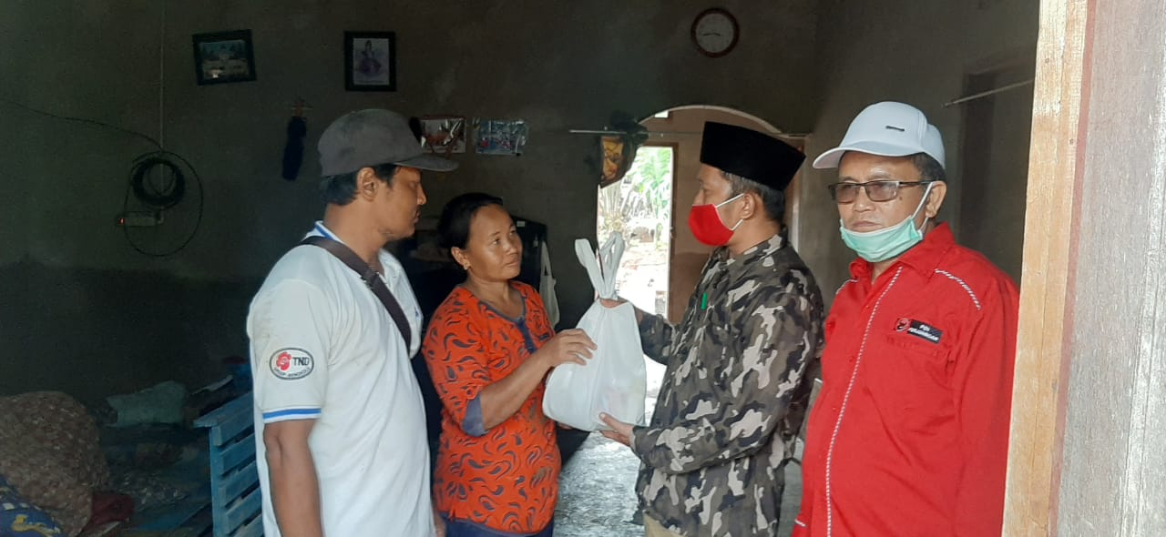 PDIP Salurkan Bantuan untuk Korban Banjir Seluma