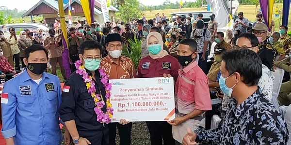 Mentan Bawa Bibit dan Alat Pertanian saat Kunker ke Seluma