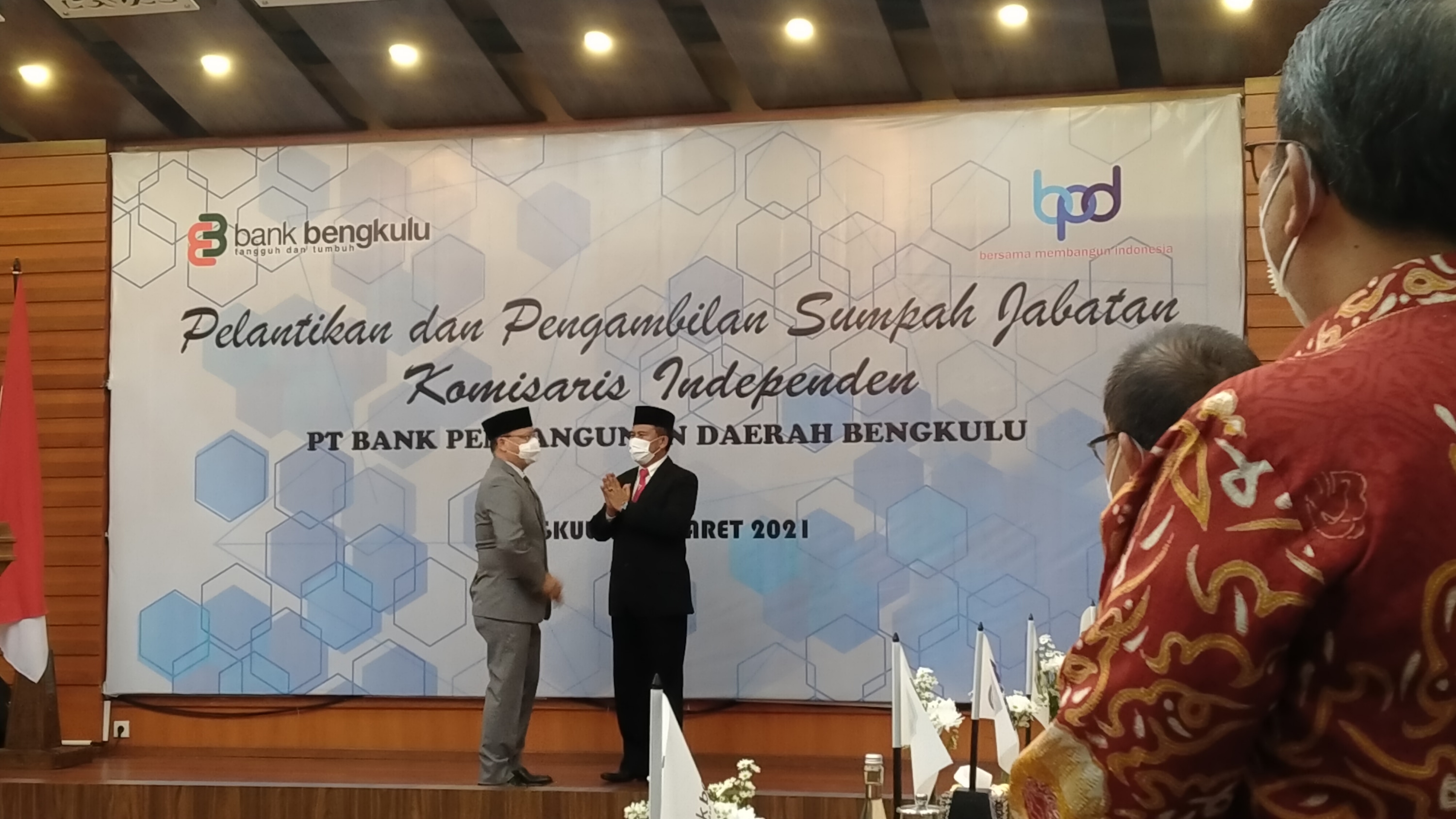 Komisaris Independen Bank Bengkulu Dilantik