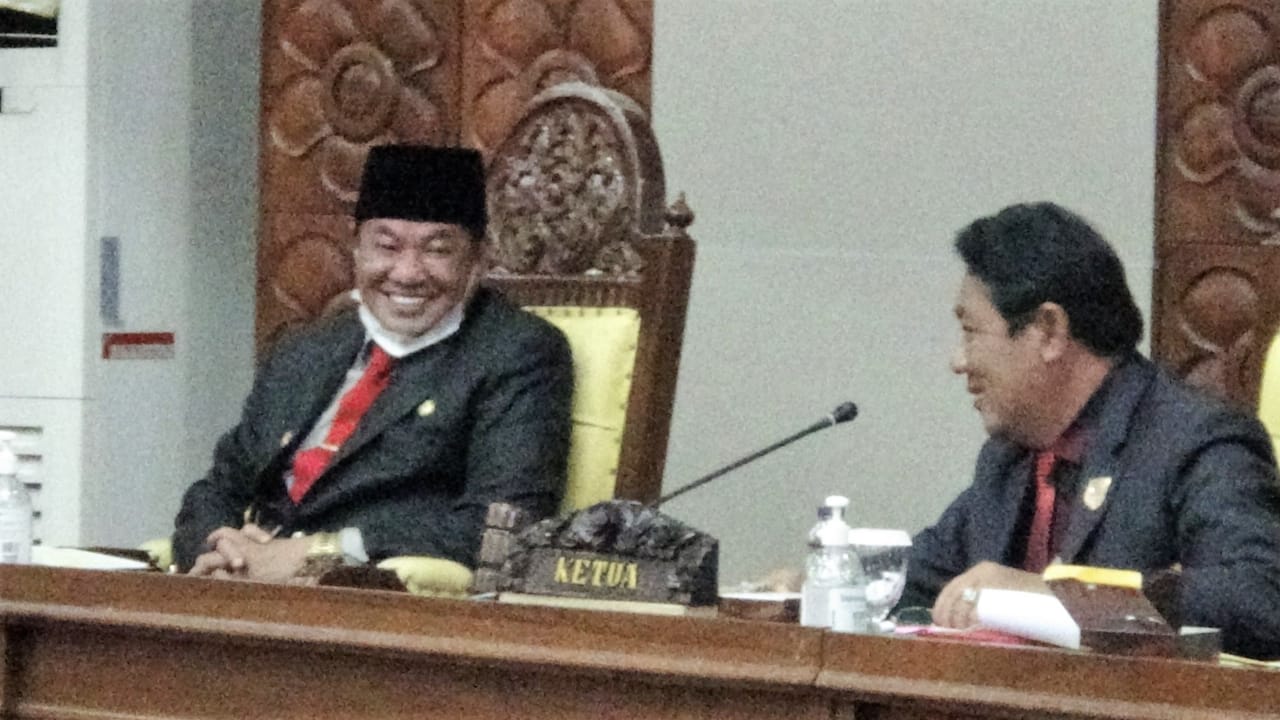 Rapat Paripurna DPRD Provinsi Bengkulu, di Ruang Rapat Paripurna, Senin (12/4).