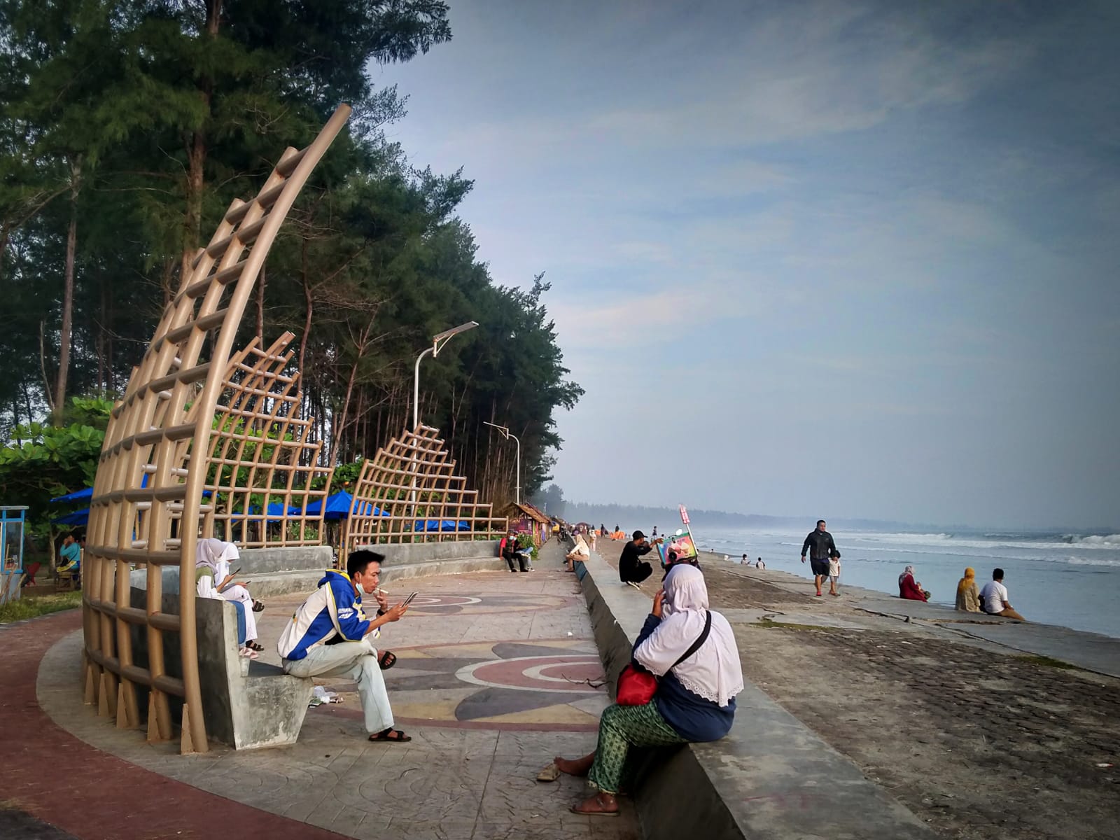 Pantai Panjang, Pekan Merayap dengan Segudang Pesona