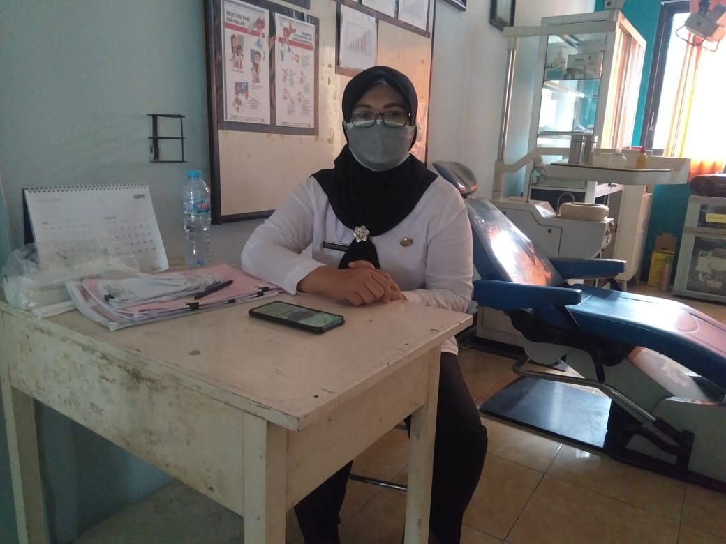 Kepala Puskesmas Sutojayan drg. Desi Nur Ariana
