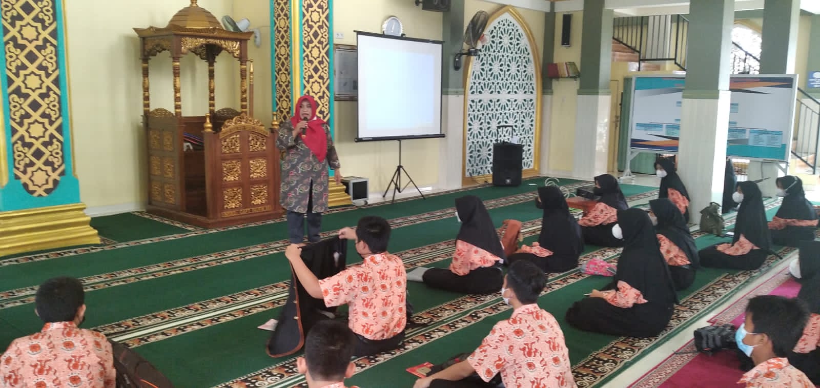 DKM SMPN 2 Kota Bengkulu Gelar Tahfiz Quran hingga Jumat Berbagi
