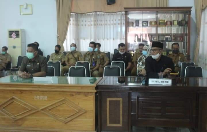 Paripurna digelar di lantai dua ruang paripurna DPRD Bengkulu Utara, Selasa (10/11/2020).