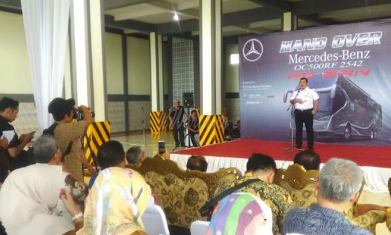 Penyerahan tiga unit Bus Mercedes-Ben PT SAN Putera Sejahtera