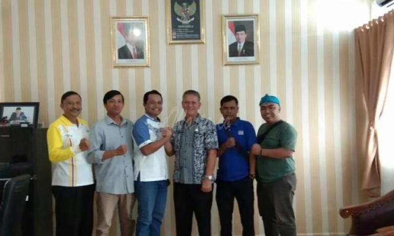Pengurus AMBO Diterima Langsung Kadis dan Kabid Hubungan Media Dan Tik Kominfo Propinsi Bengkulu (Eddy Prawisnu dan Putu Eko Purnomo)